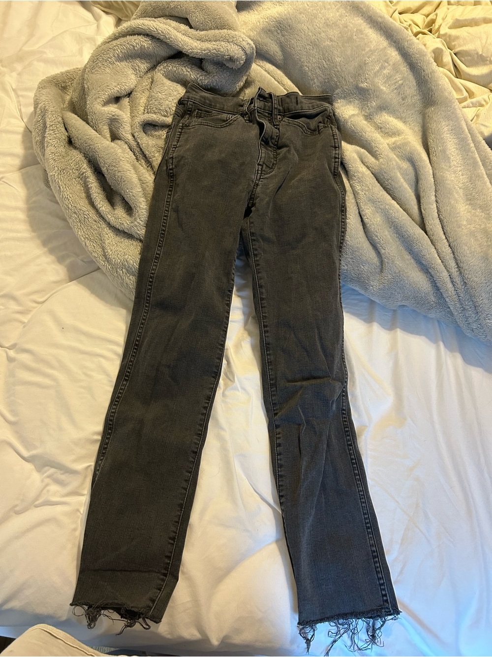 Madewell Black Straight-Leg Jeans with Raw Hem